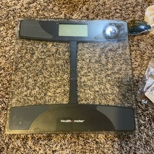 Gigital scale needs battery